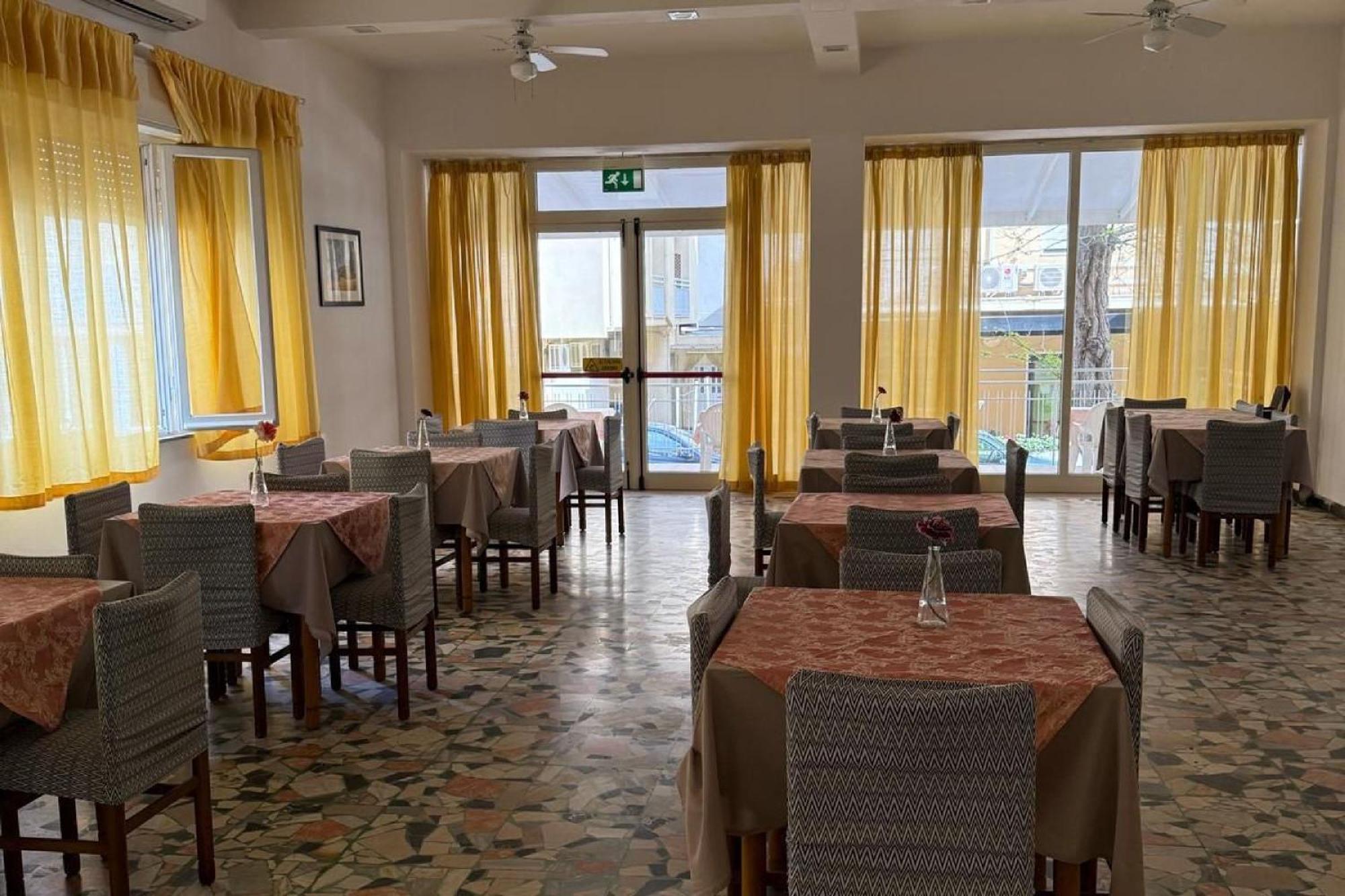 Hotel Nives Rimini Eksteriør billede