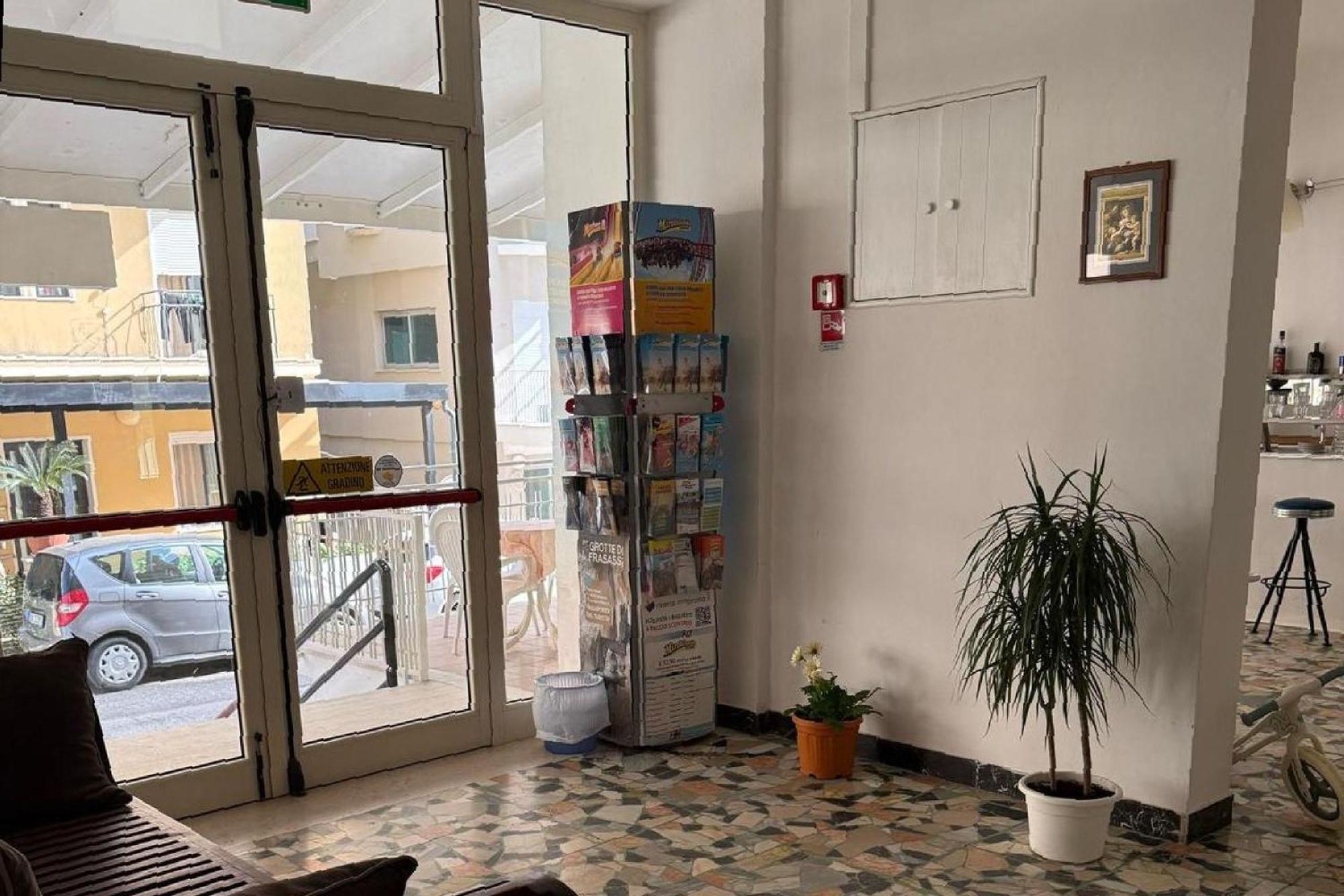 Hotel Nives Rimini Eksteriør billede
