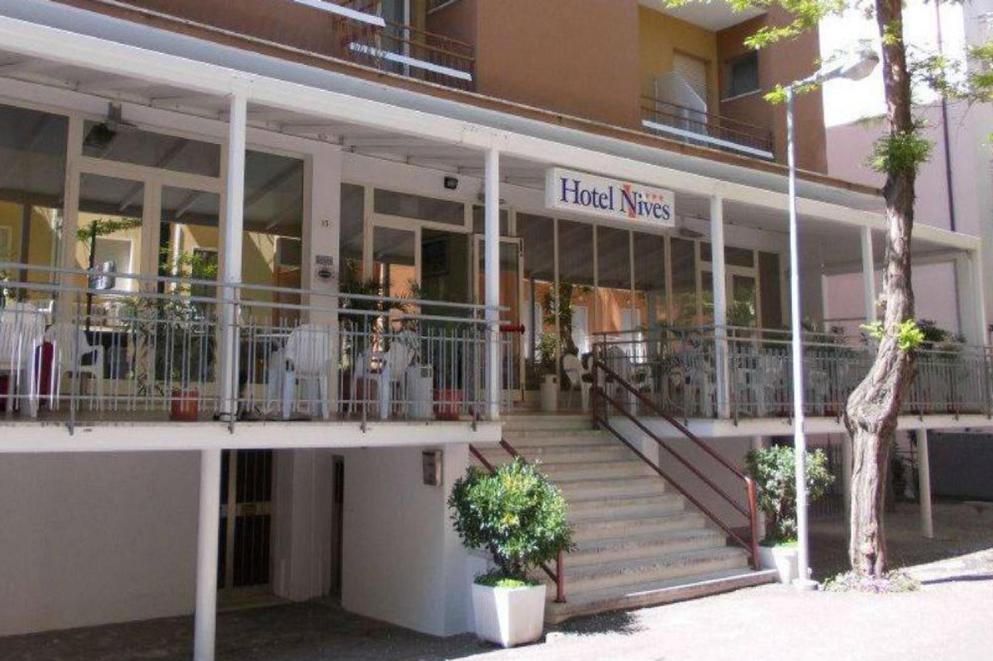 Hotel Nives Rimini Eksteriør billede
