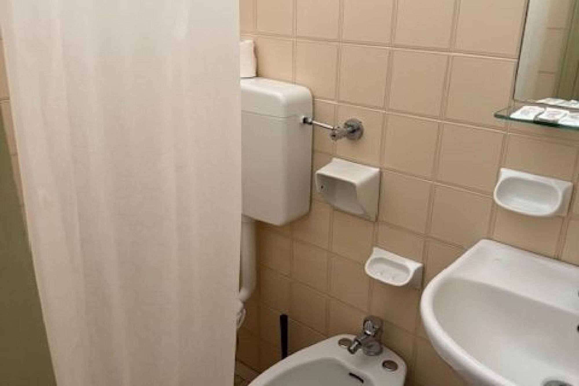 Hotel Nives Rimini Eksteriør billede