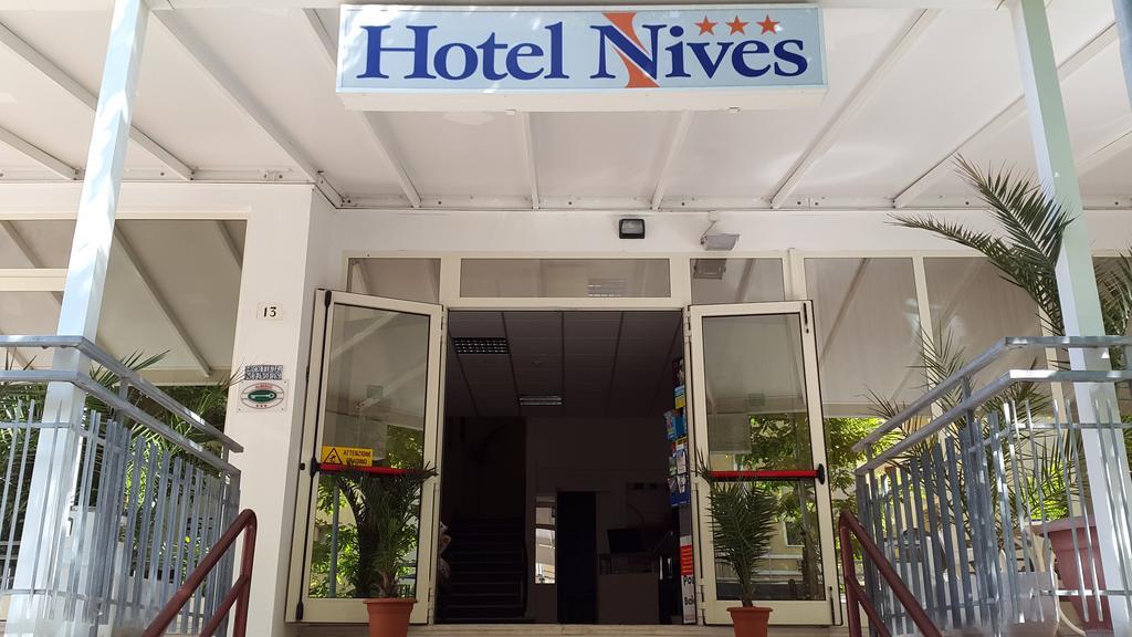 Hotel Nives Rimini Eksteriør billede